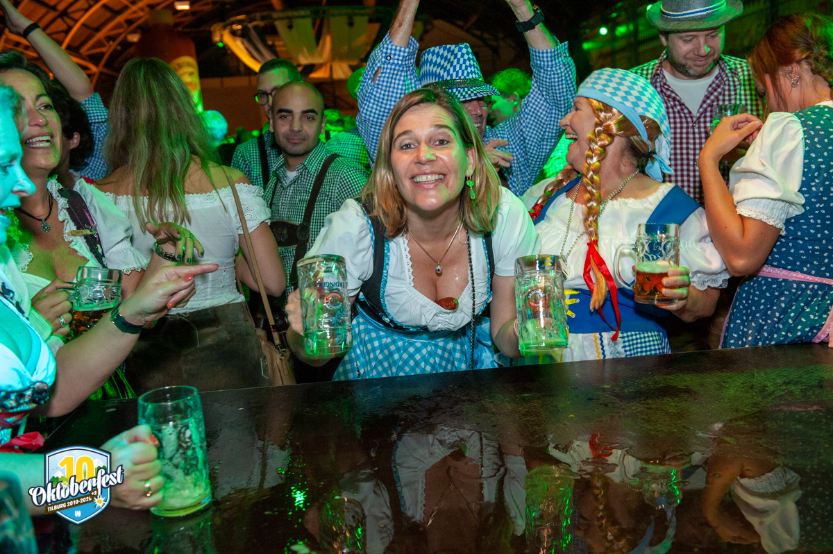 Oktoberfest 2022 14 10 350