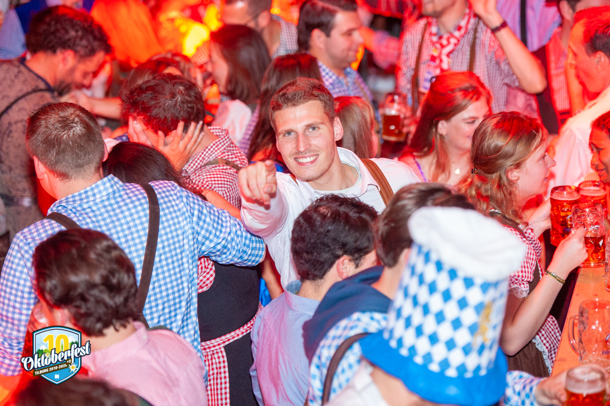 Oktoberfest 2022 14 10 374