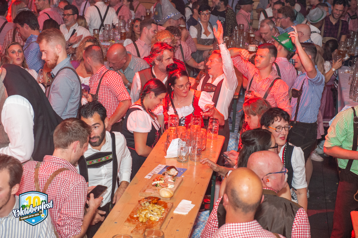 Oktoberfest 2022 15 10 389