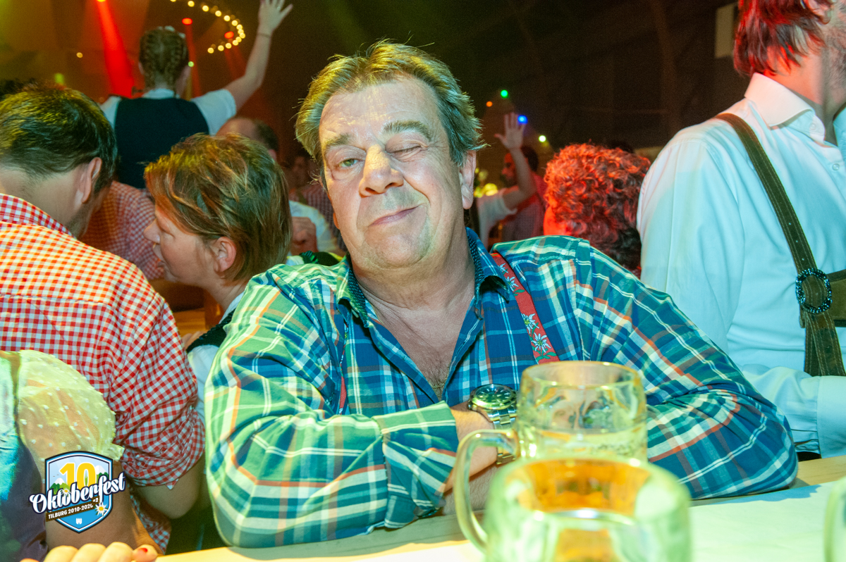 Oktoberfest 2022 15 10 460